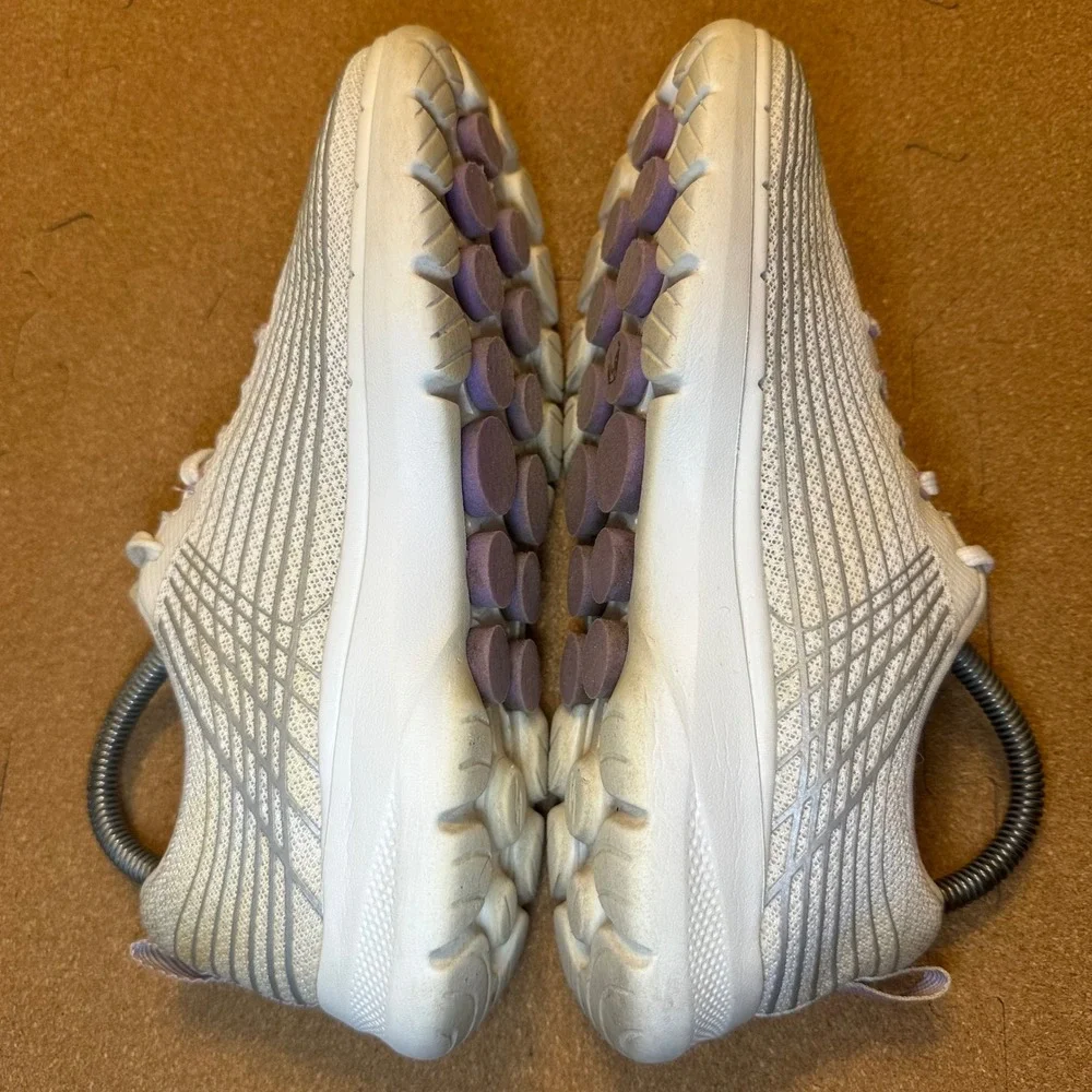 Skechers GoWalk Hyper Pillars Womens Size 7.5‎ White Silver Purple Walking Shoes